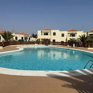 teresita-deluxe-with-pool.in-canary-islands.com/